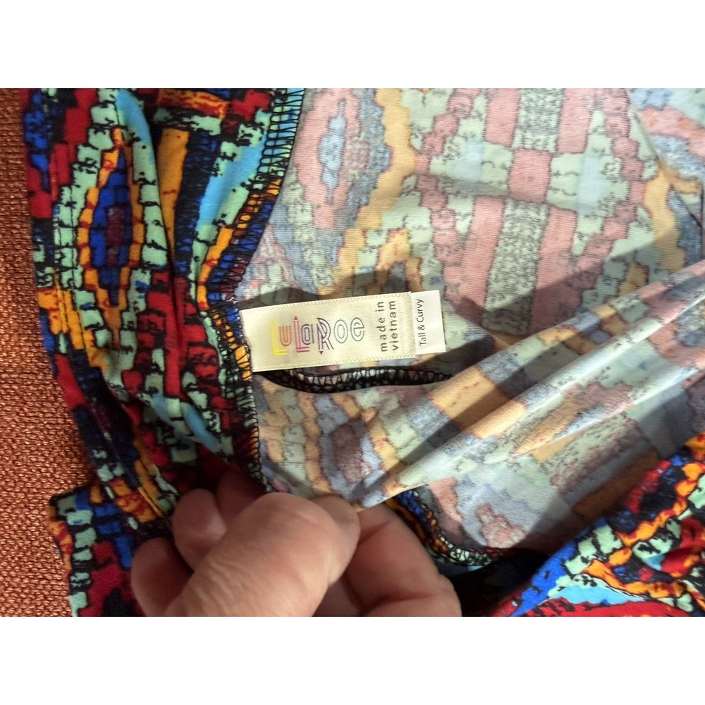 LuLaRoe Leggings Women TC Multicolor NWT Geometric Tribal Print Tall & Curvy - Picture 2 of 4